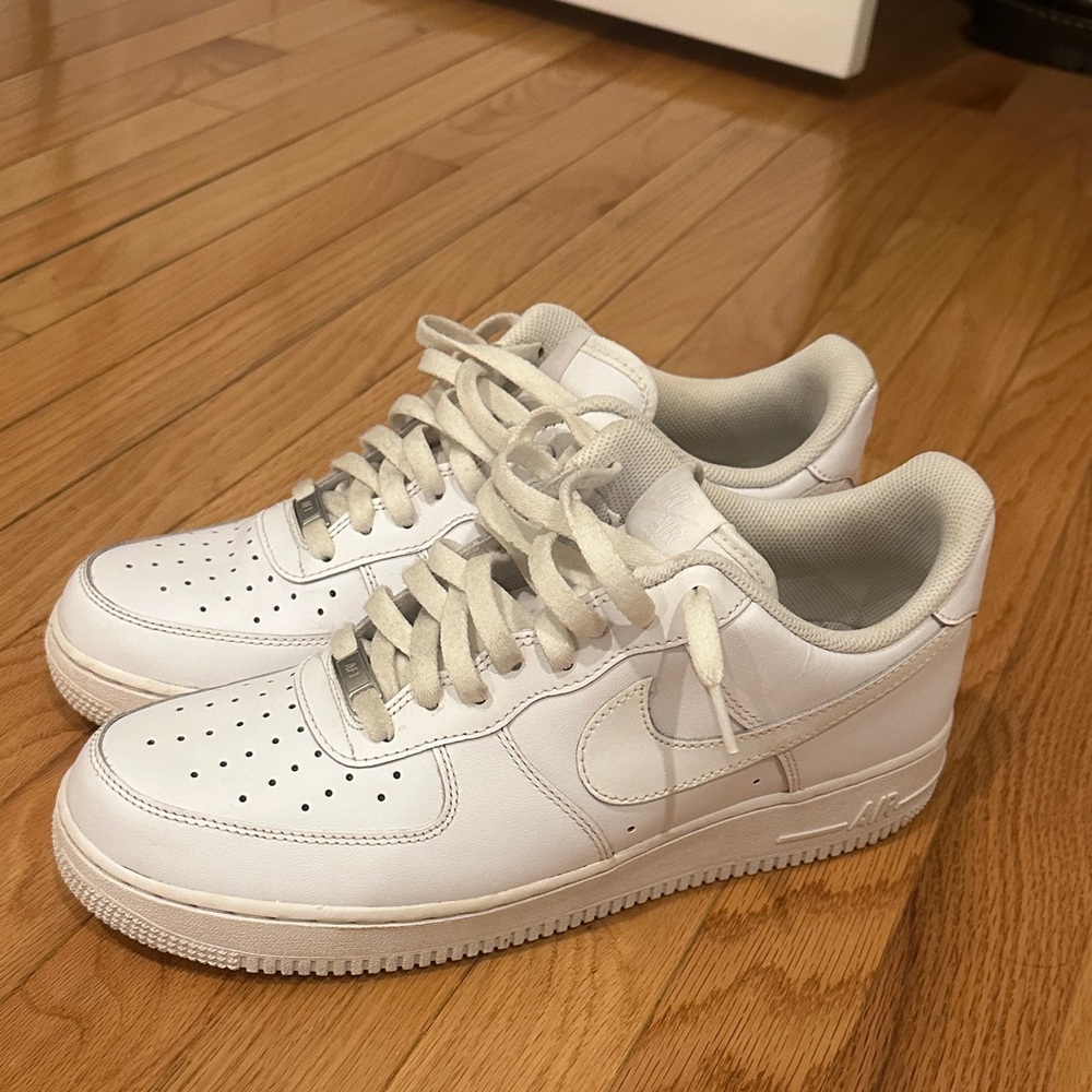 Nike Air Force 1 Low White Sneakers Worn Twice!!!! Great condition men’s 11 size